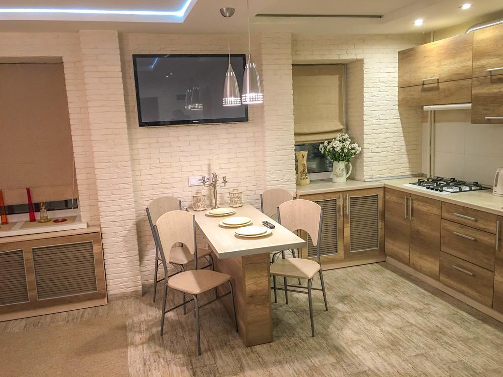 Studio Luxe On Victory Street In The City Center วินนิตซา ภายนอก รูปภาพ